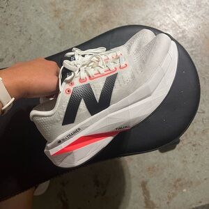 New Balance Women's FuelCell SuperComp v3